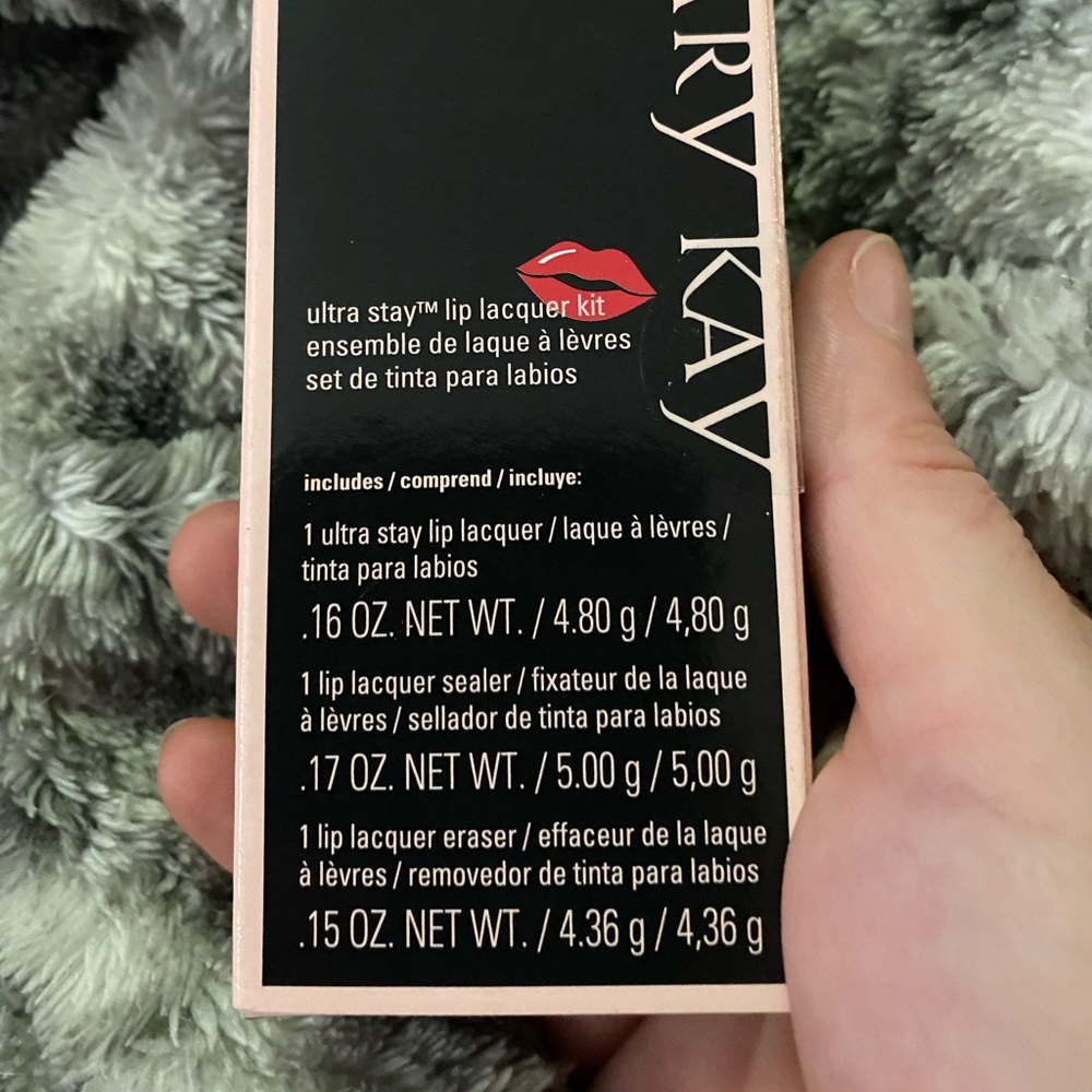 Mary Kay Ultra Stay Lip Lacquer Kit in Cherry